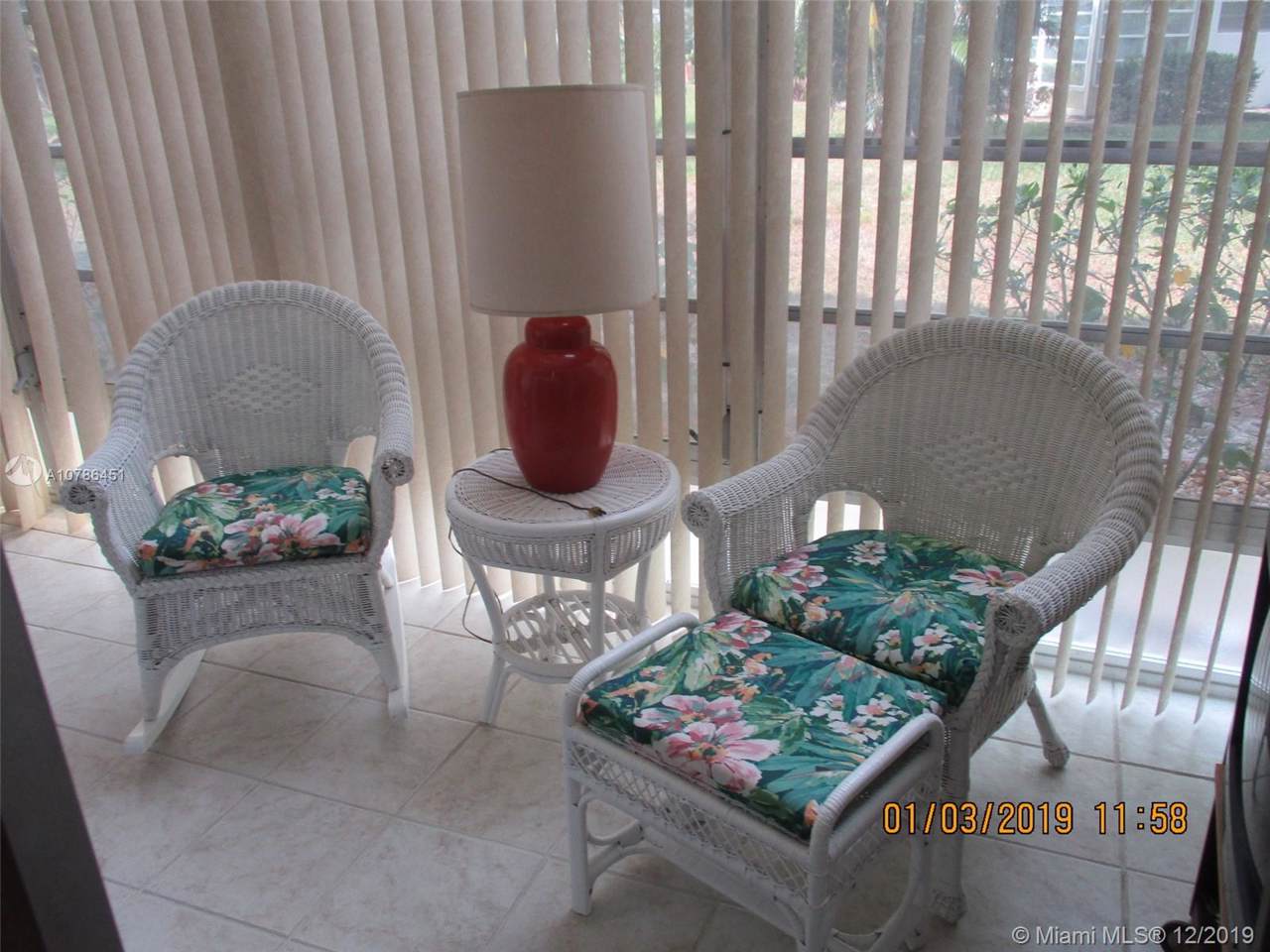 2929 Ocean Blvd - Photo 1