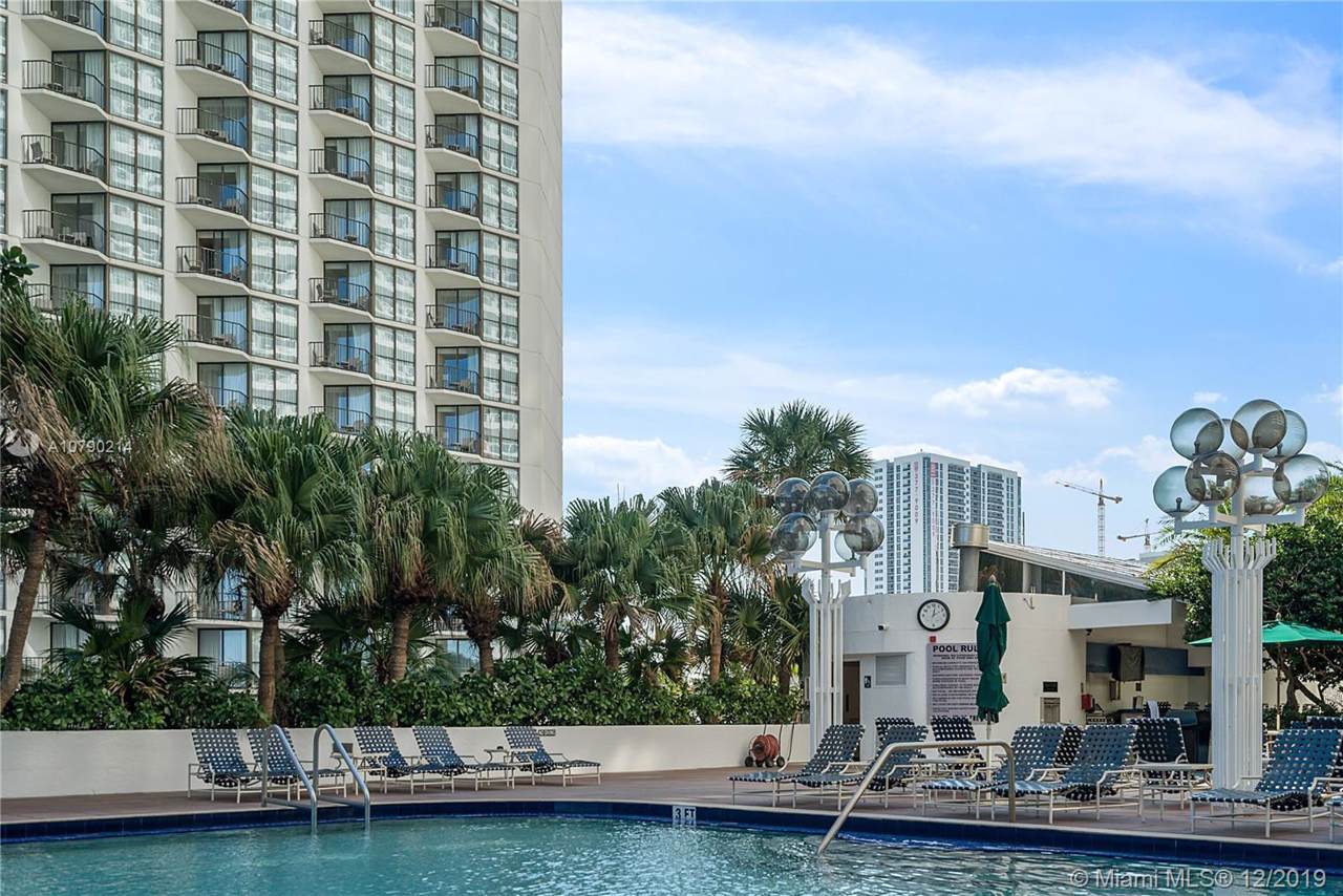 1717 Bayshore Dr - Photo 1