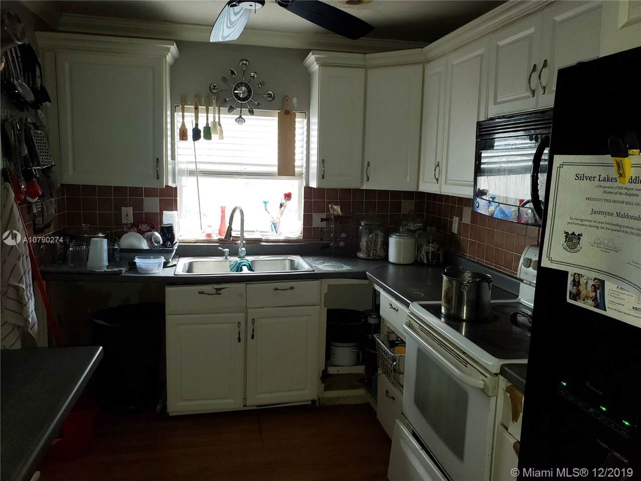 8230 9th Ct - Photo 1