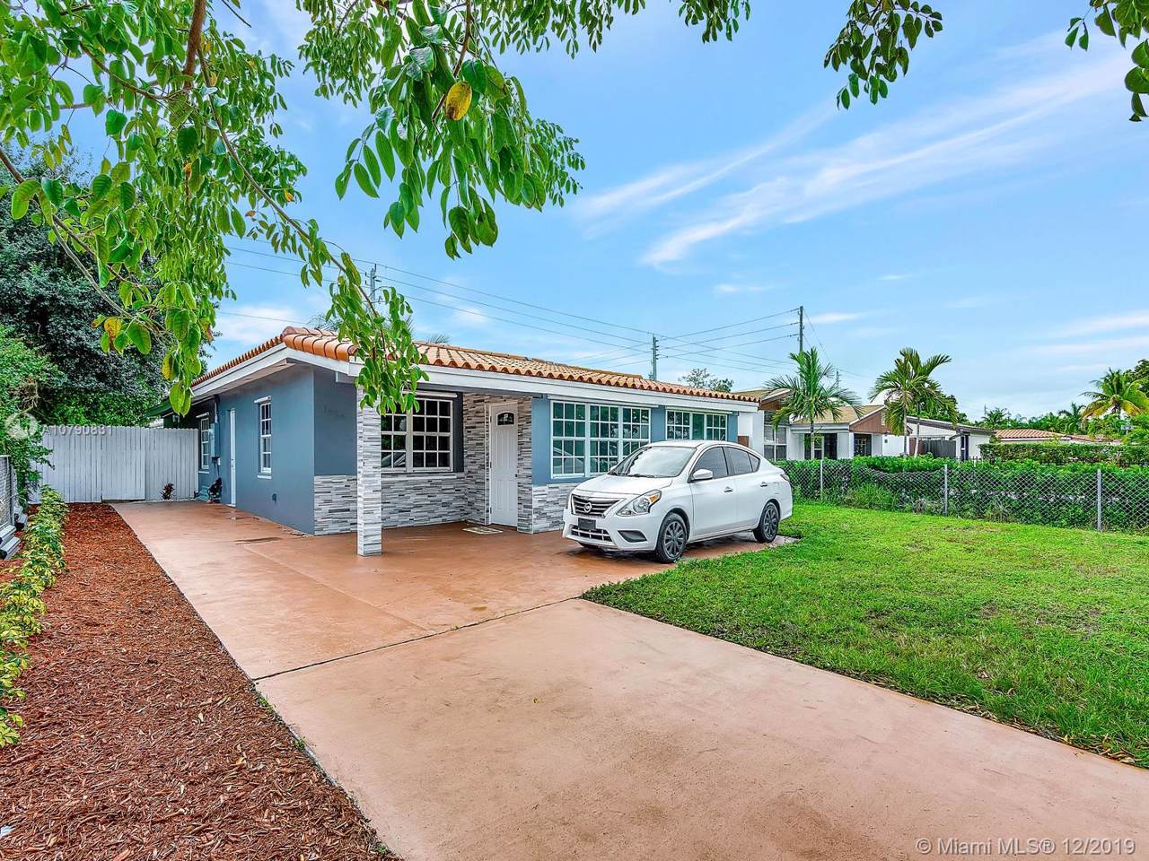 1424 183rd St - Photo 1