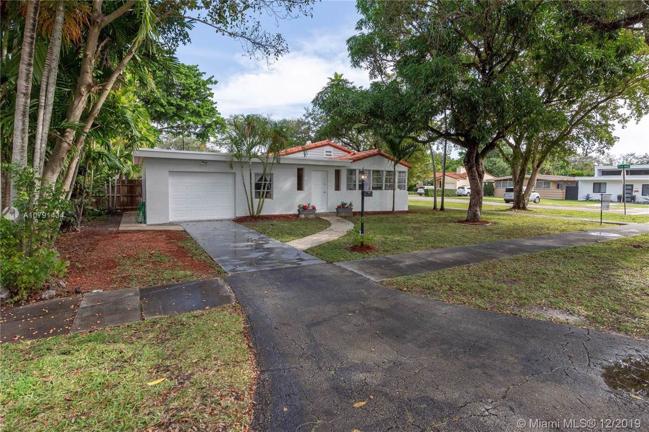 199 Pinecrest Dr - Photo 1