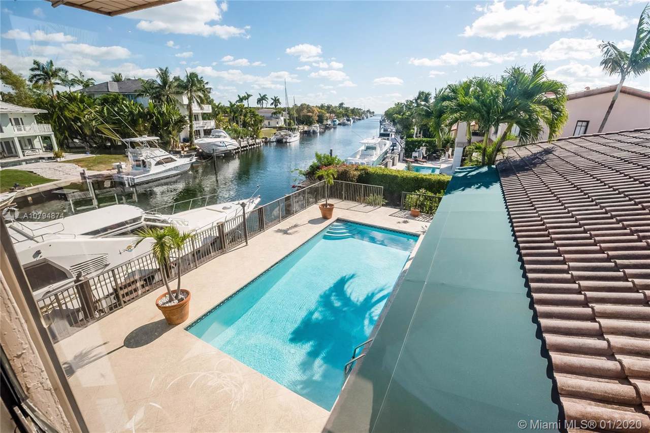 1135 San Pedro Ave - Photo 1