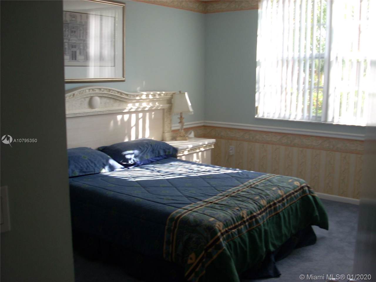 19999 Country Club Dr - Photo 1