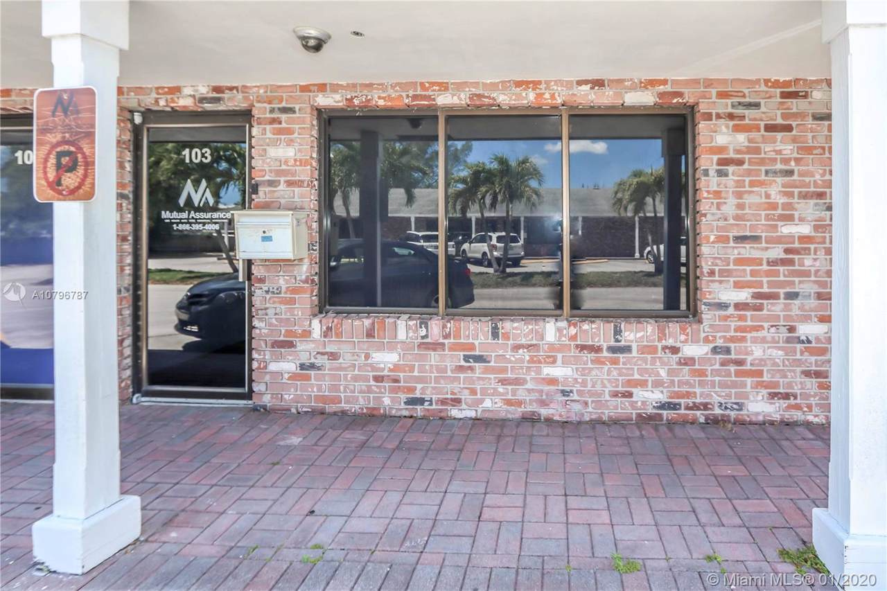 6570 Griffin Rd - Photo 1