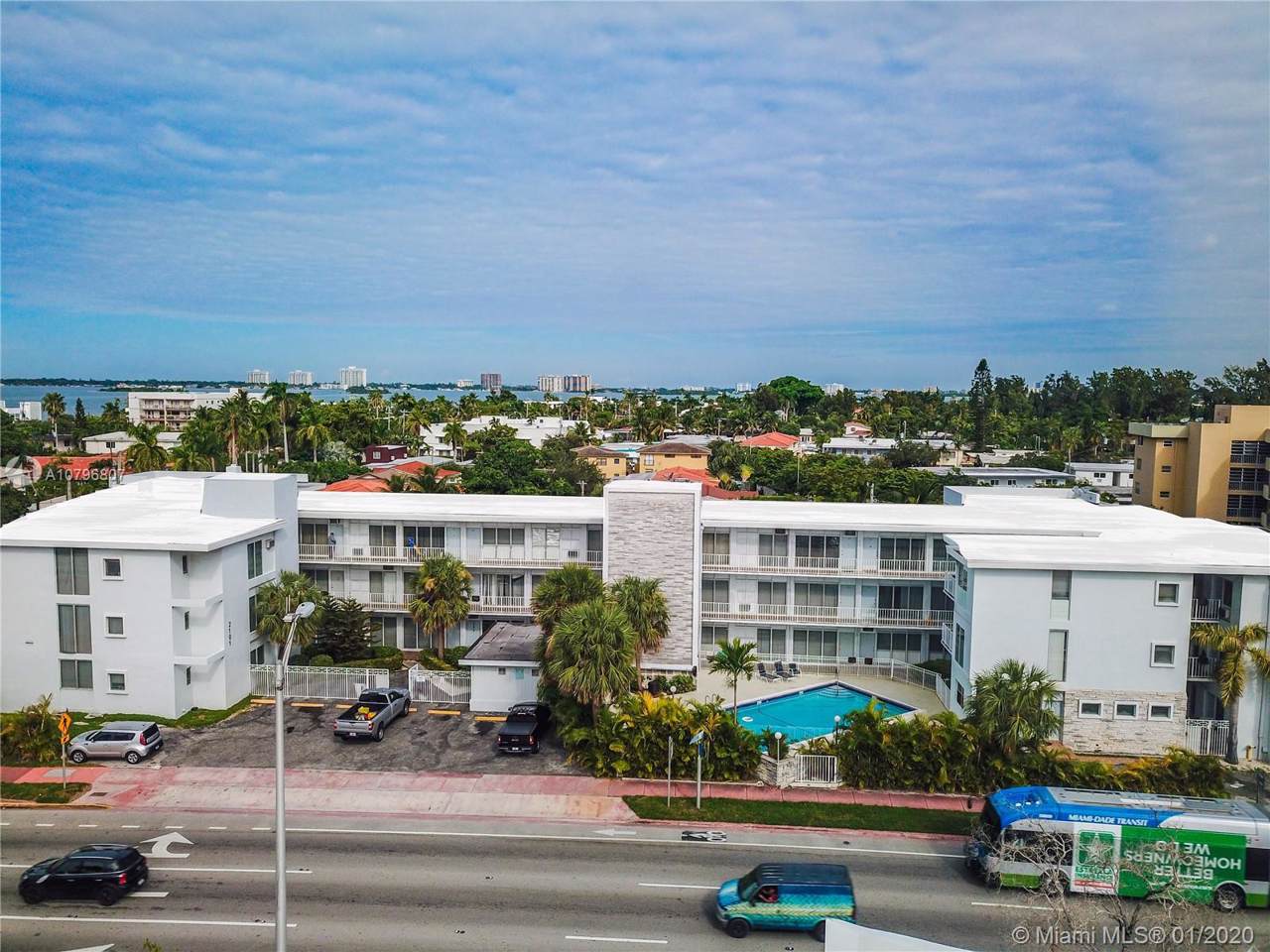 2101 Normandy Dr - Photo 1