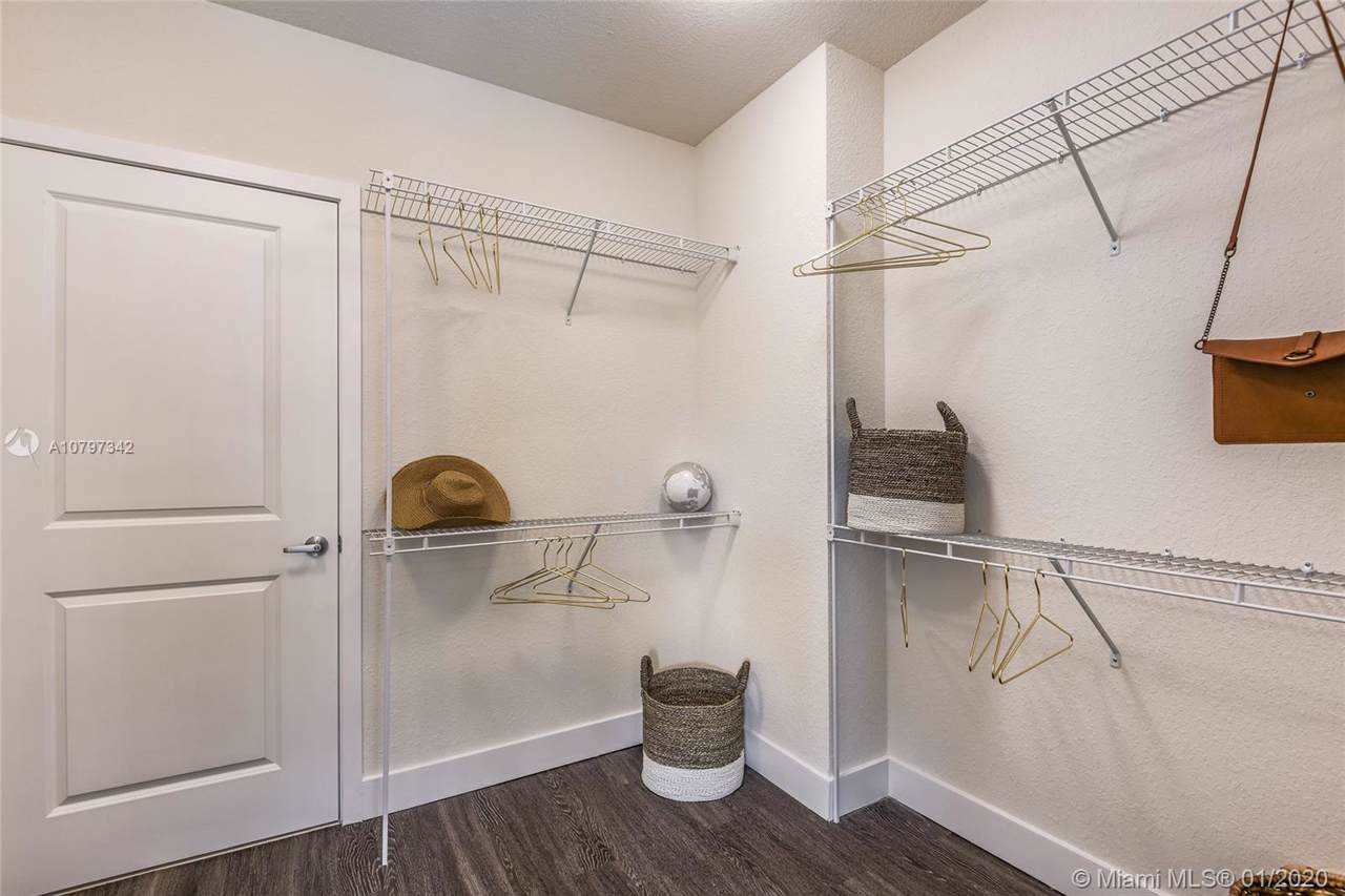 2701 Biscayne Blvd - Photo 1