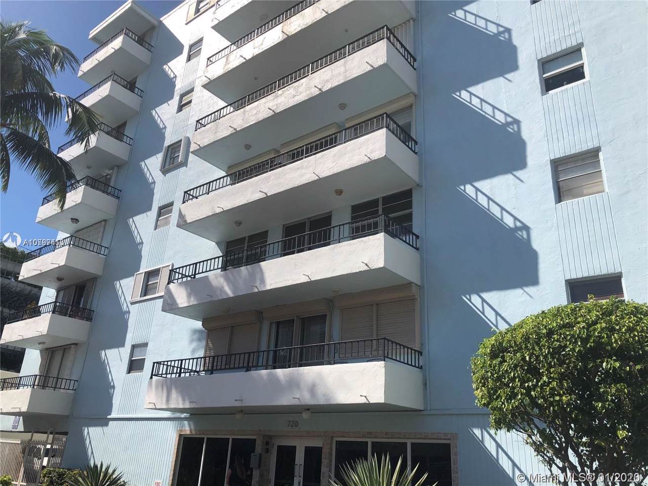 720 Collins Ave - Photo 1