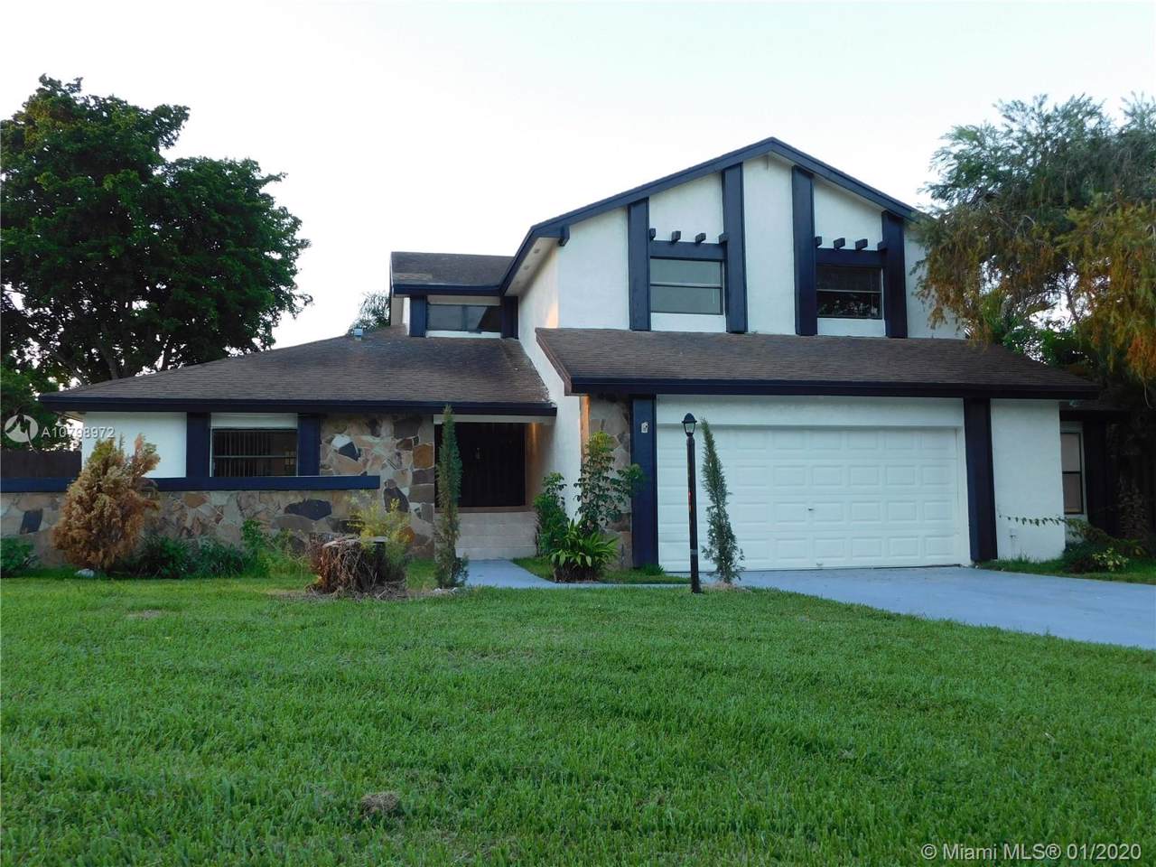 14819 45th Ln - Photo 1
