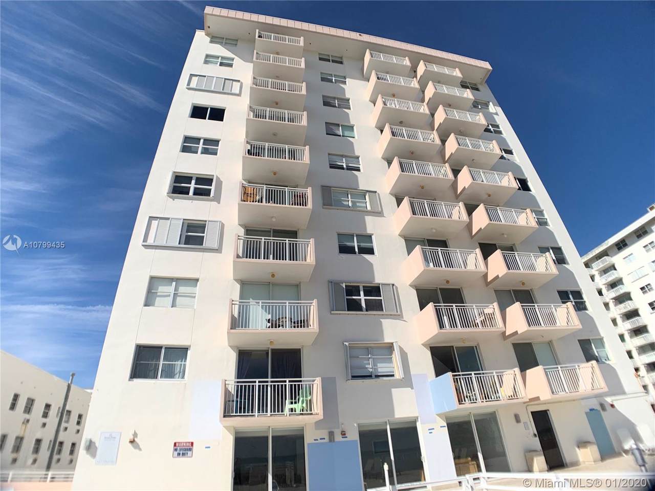 345 Ocean Dr - Photo 1
