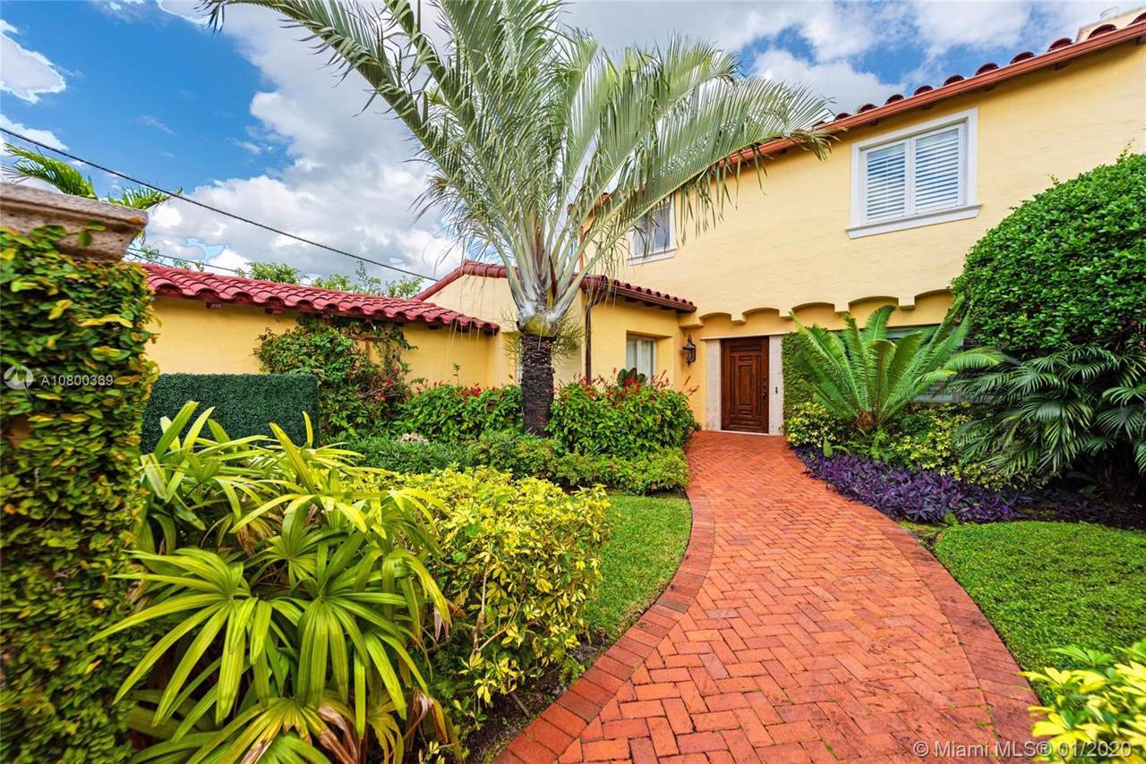 5241 Bay Rd - Photo 1