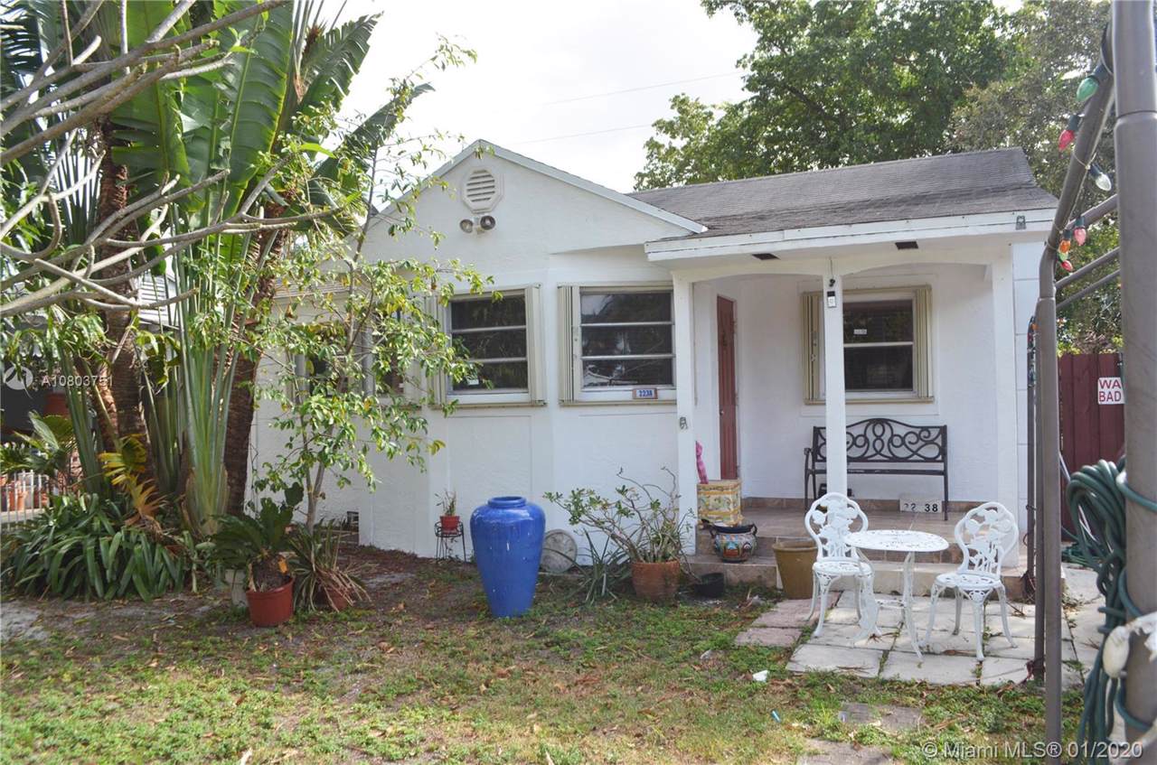 2238 Cleveland St - Photo 1
