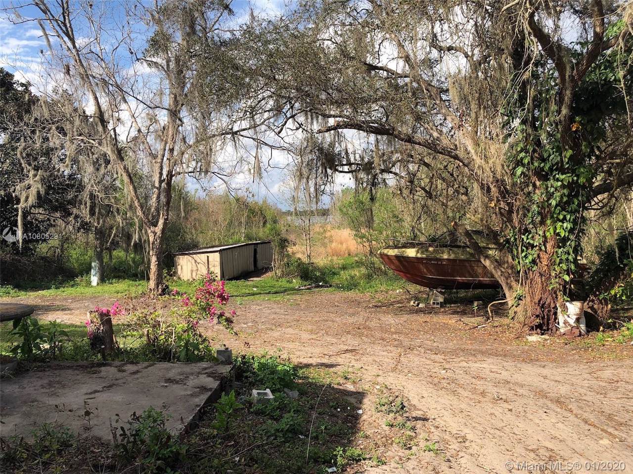 17321 54 St - Photo 1