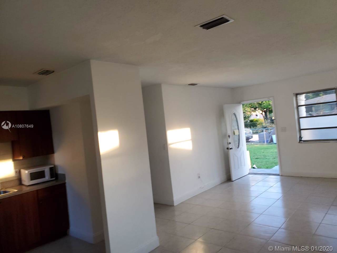 3431 173rd Ter - Photo 1