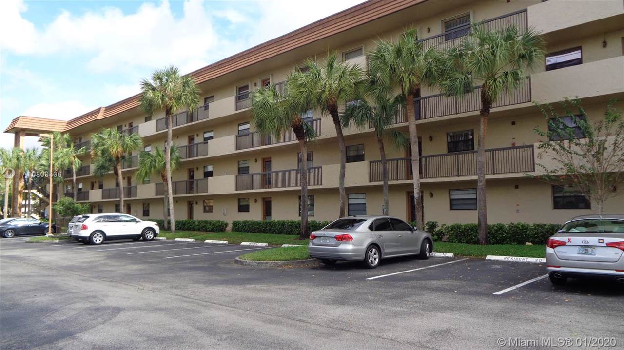 4960 Sabal Palm Blvd - Photo 1