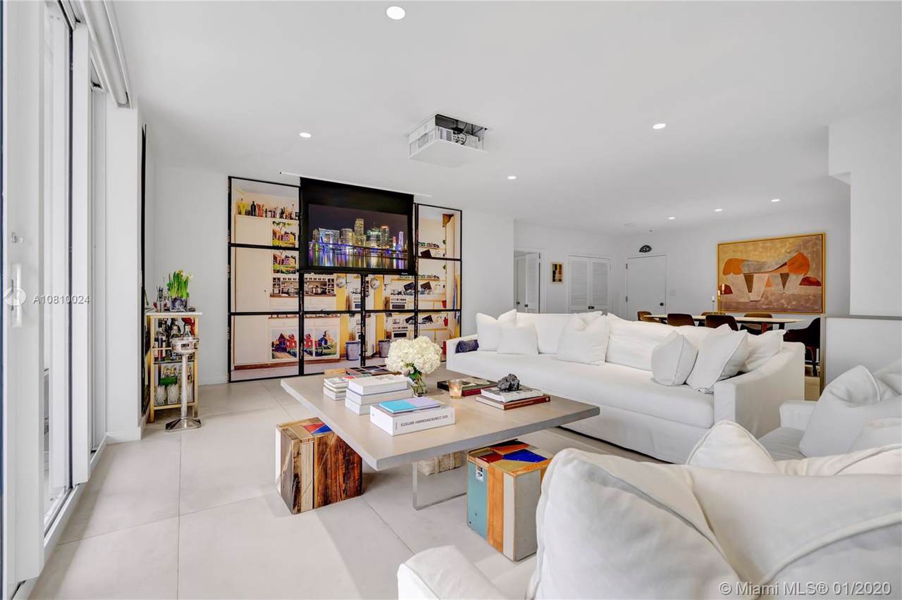 200 Ocean Lane Dr - Photo 1