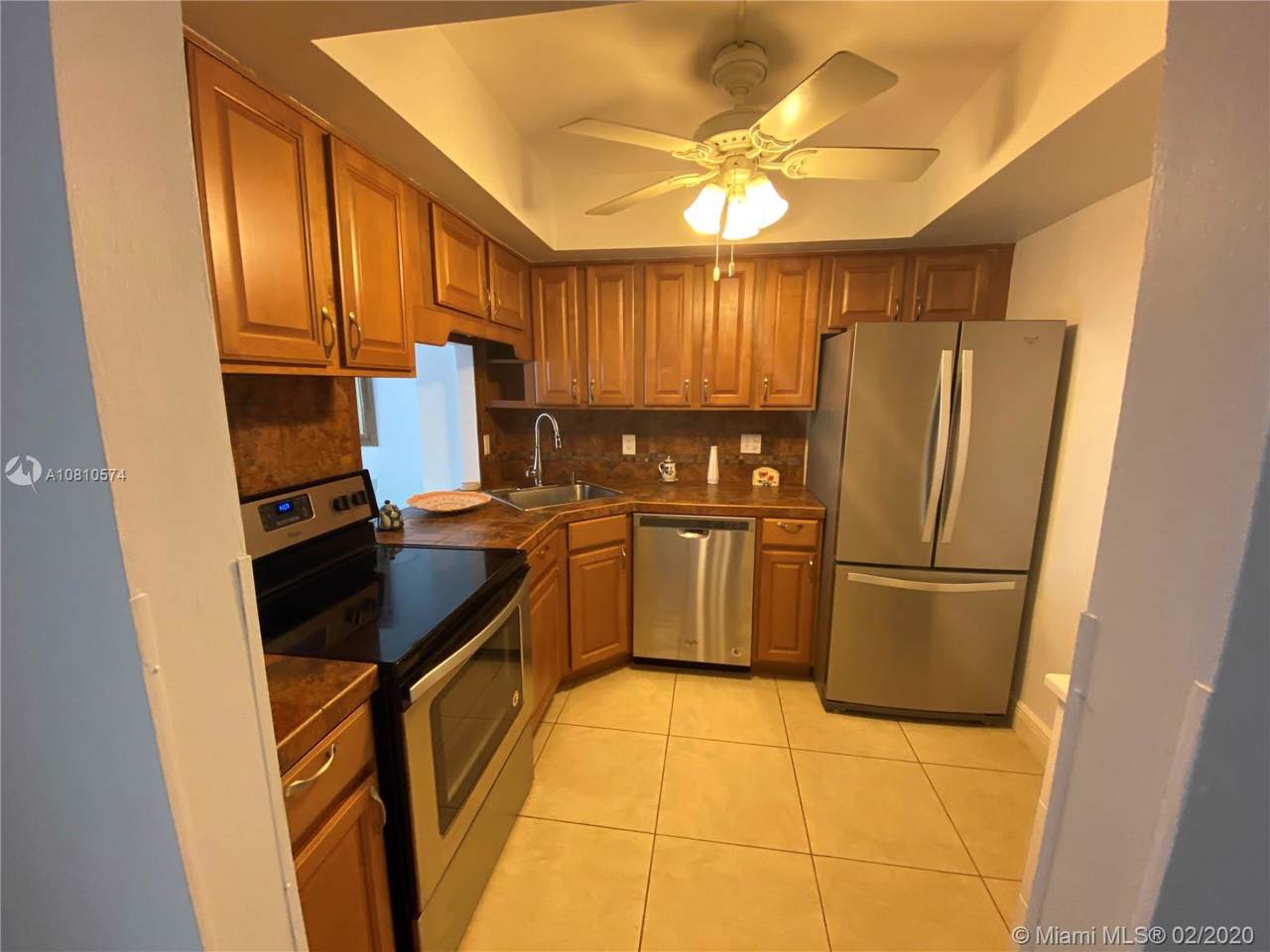 1801 Ocean Dr - Photo 1