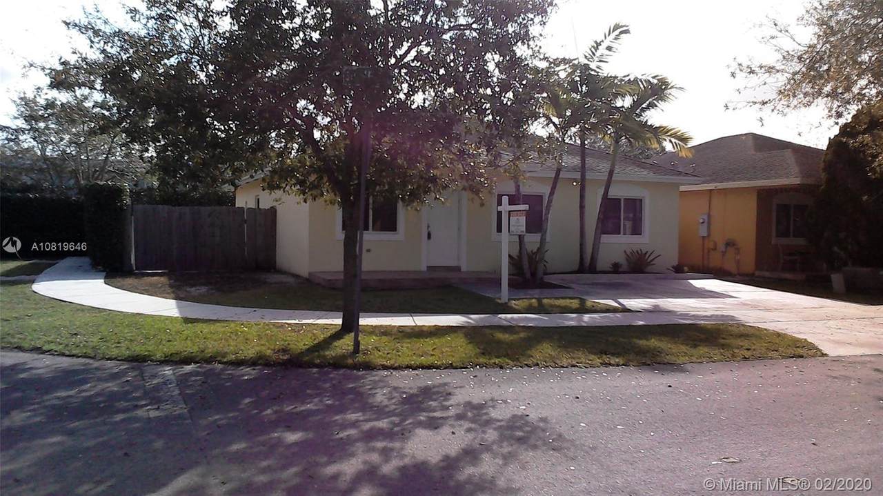 201 15th Pl - Photo 1