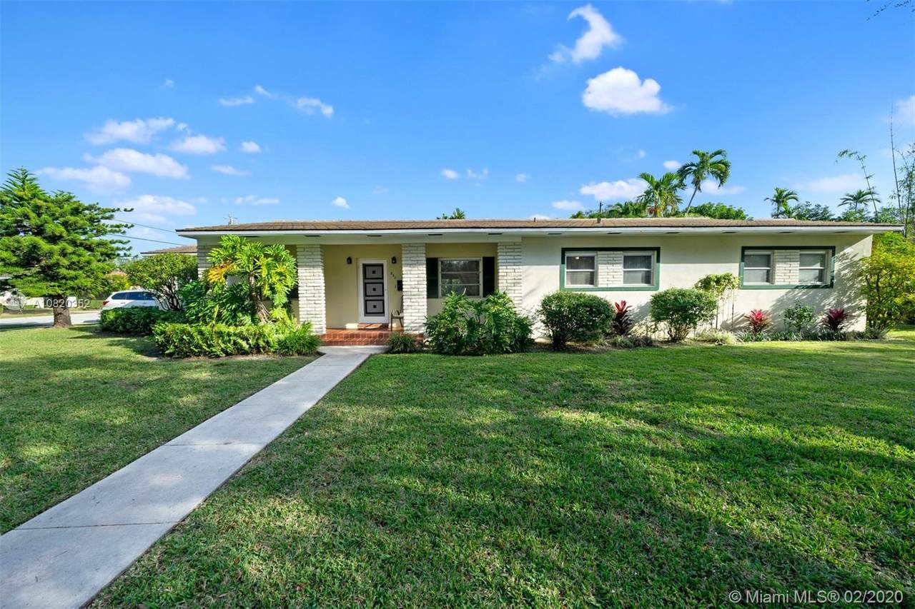 800 Sistina Ave - Photo 1