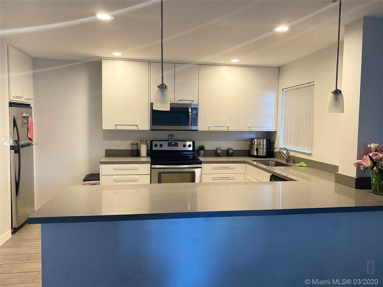 7747 86th St - Photo 1