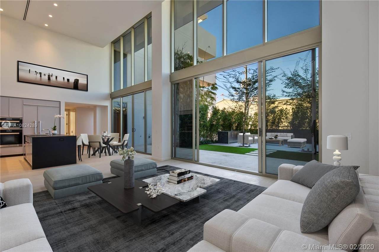 300 Collins Ave - Photo 1 300 Collins Ave - Photo 1