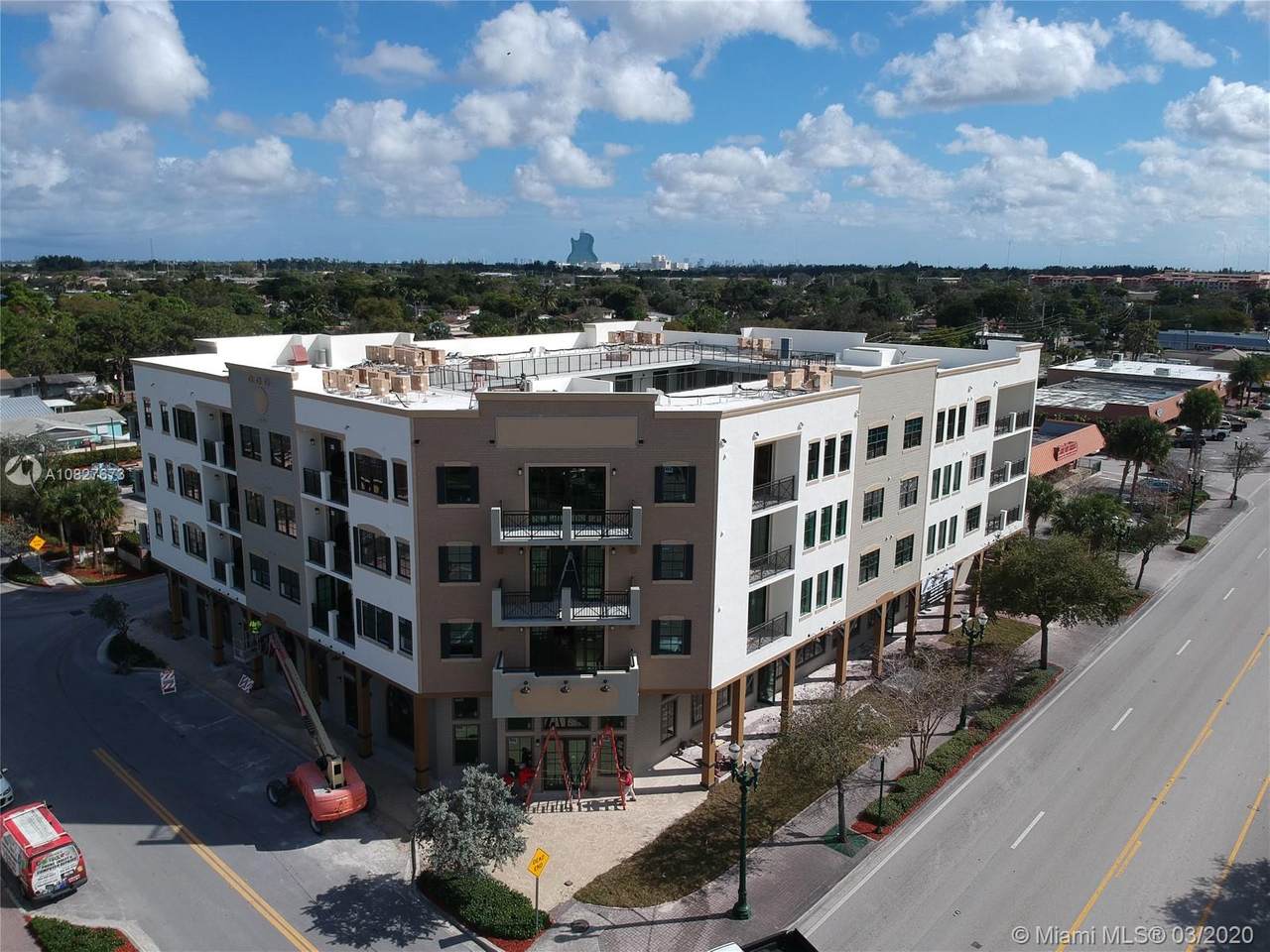 4100 Davie Road - Photo 1