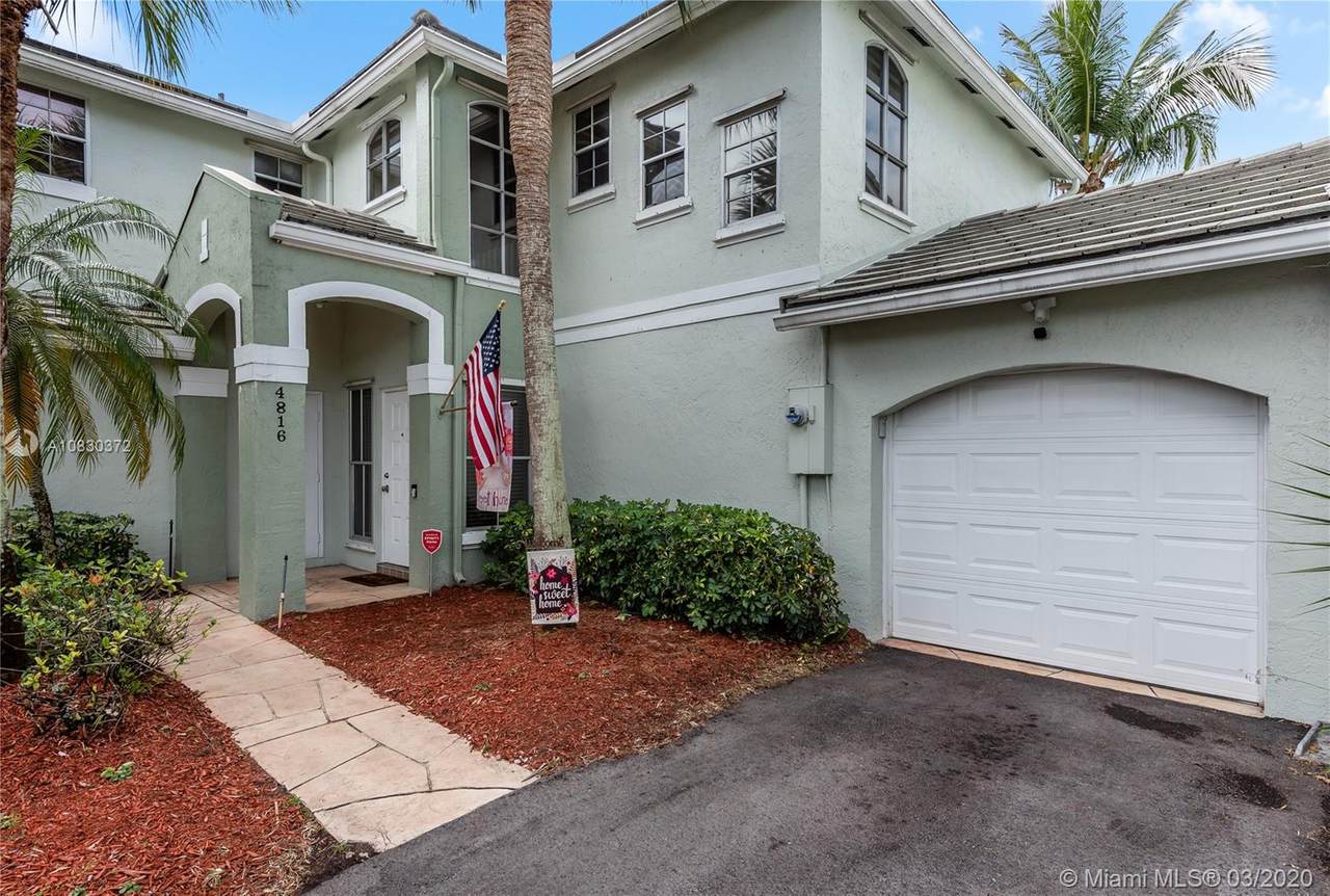 4816 Grapevine Way - Photo 1