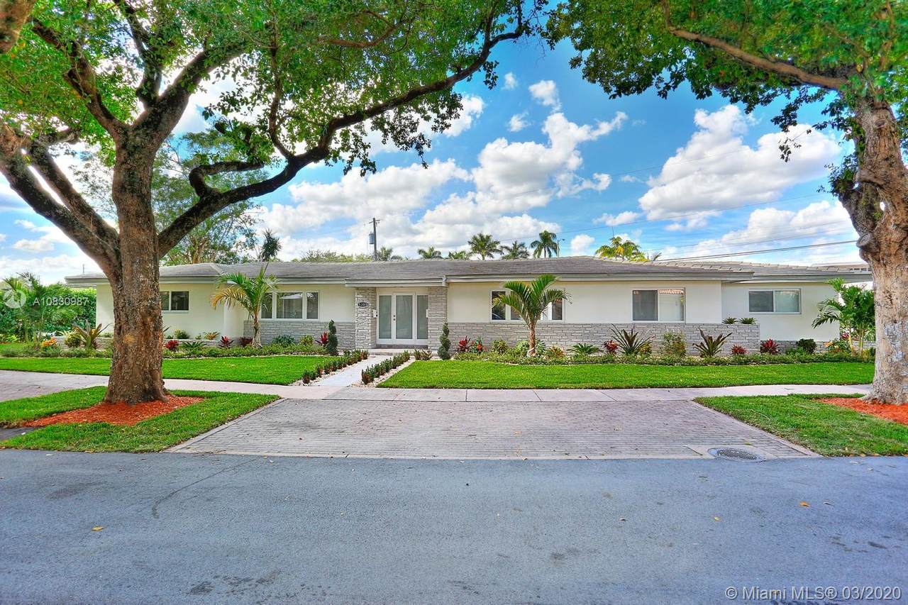 5300 Orduna Dr - Photo 1