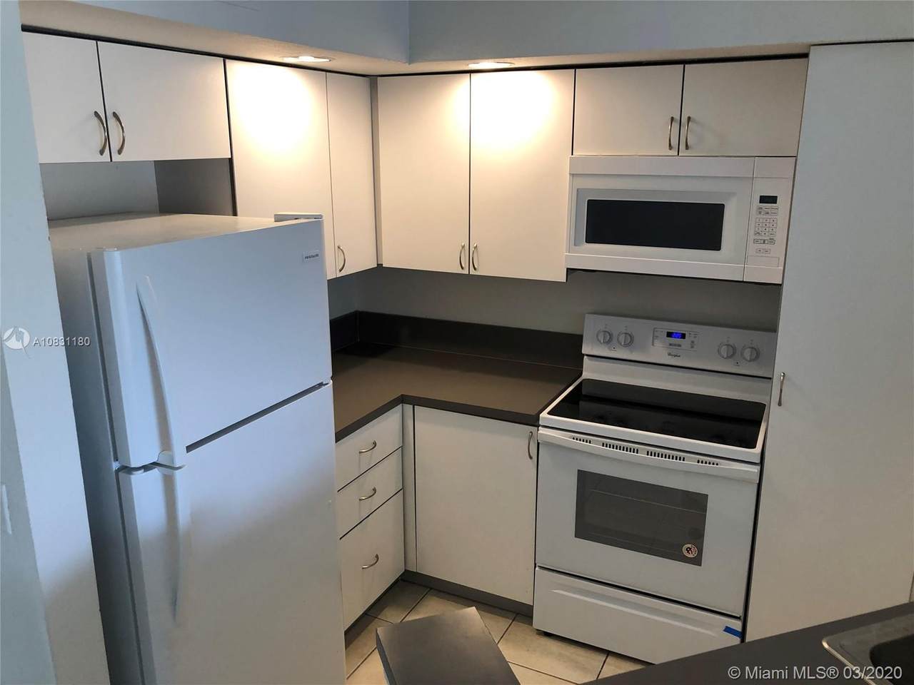3310 Pinewalk Dr N - Photo 1