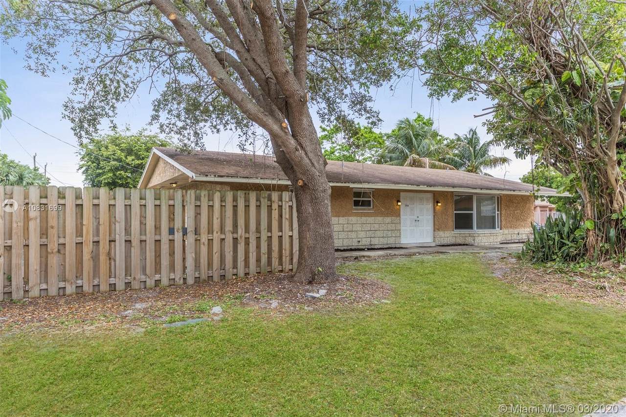 2550 3rd Ter - Photo 1