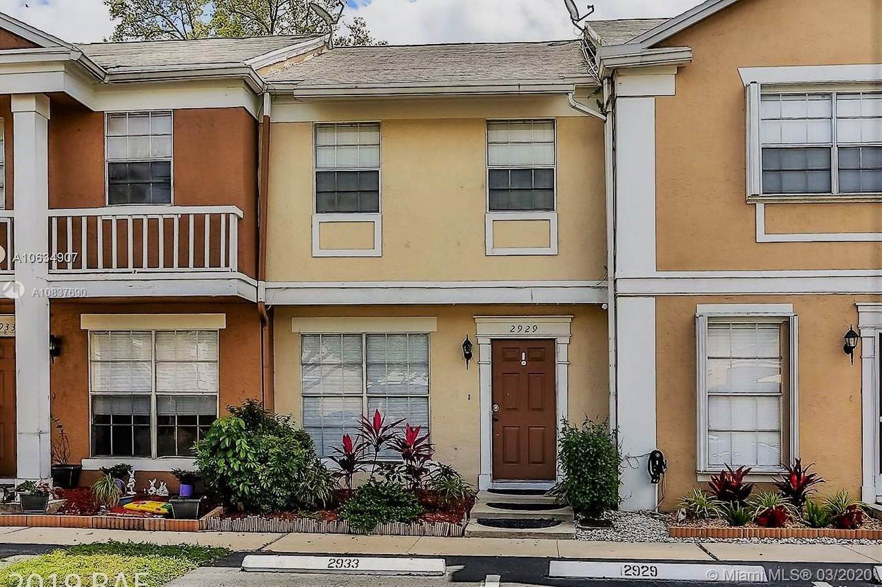 2929 Cambridge Ln - Photo 1