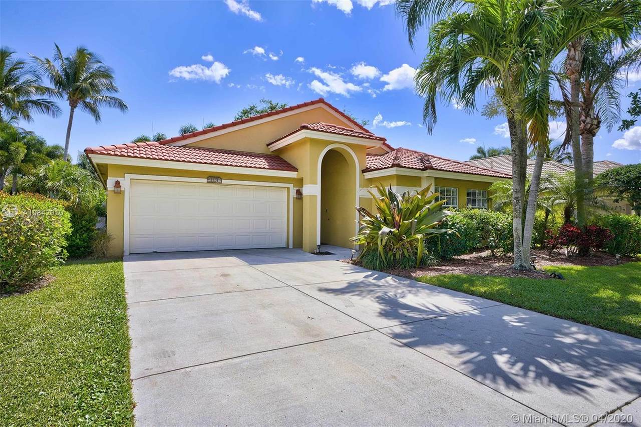 1131 Egret Cir S - Photo 1 1131 Egret Cir S - Photo 1