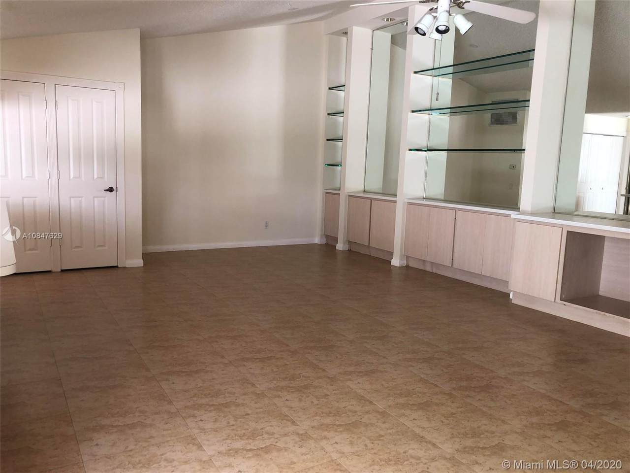 1902 Silverleaf Oak Ct - Photo 1 1902 Silverleaf Oak Ct - Photo 1