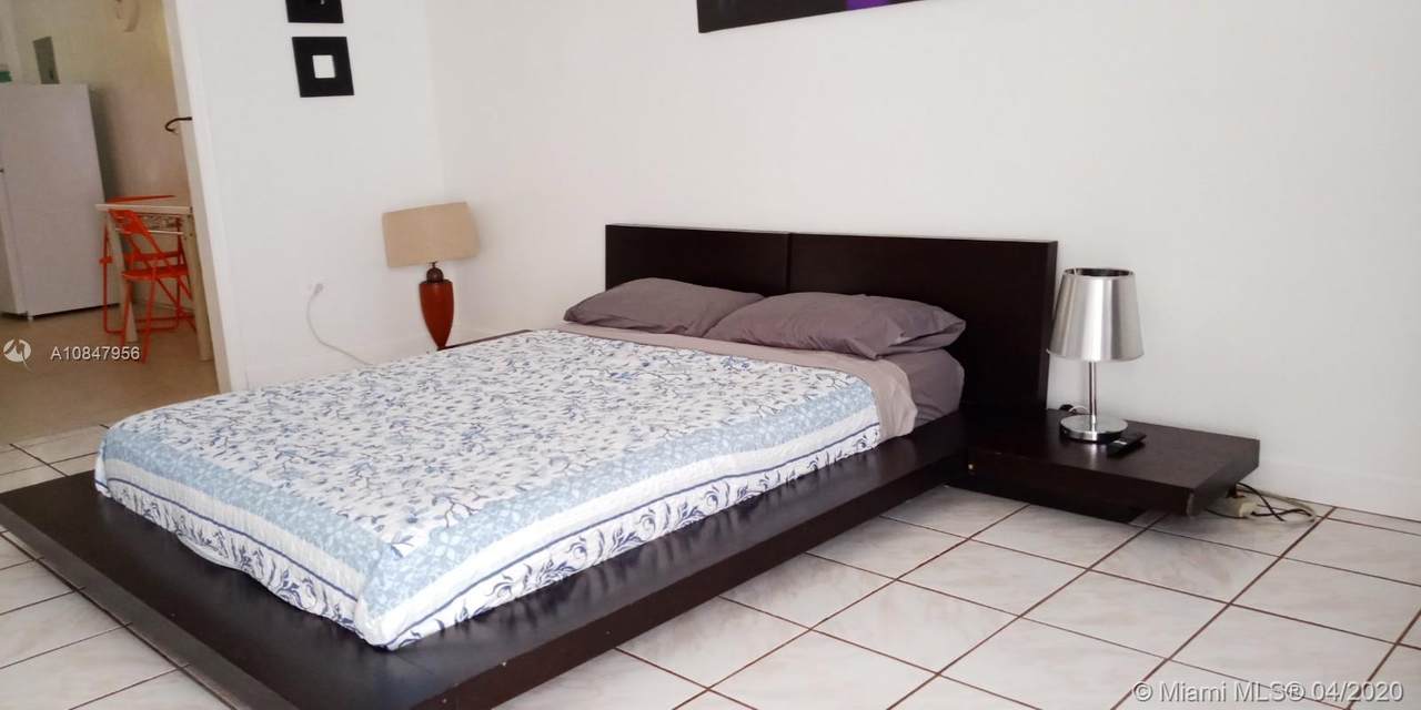 1007 6th St - Photo 1