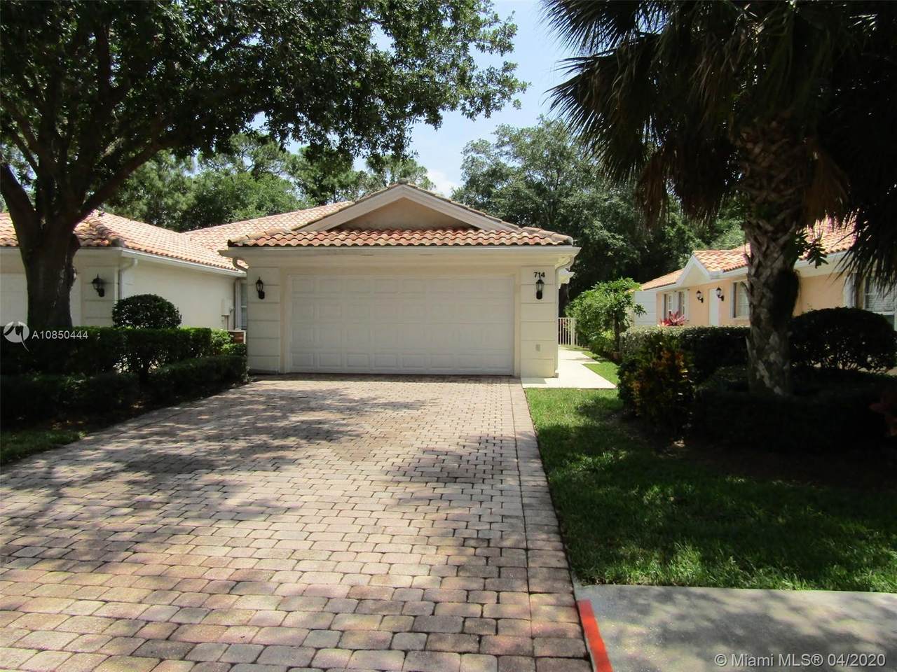 714 Balmoral Trce - Photo 1 714 Balmoral Trce - Photo 1