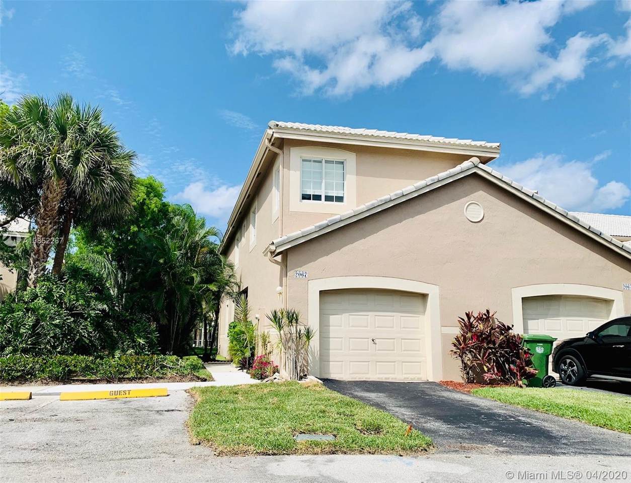 2067 Madeira Dr - Photo 1