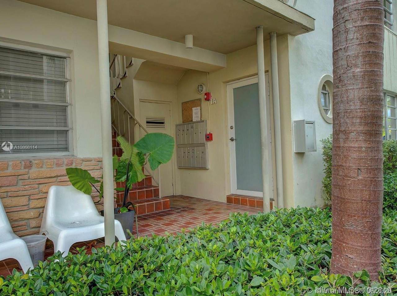 1120 Venetian Way - Photo 1