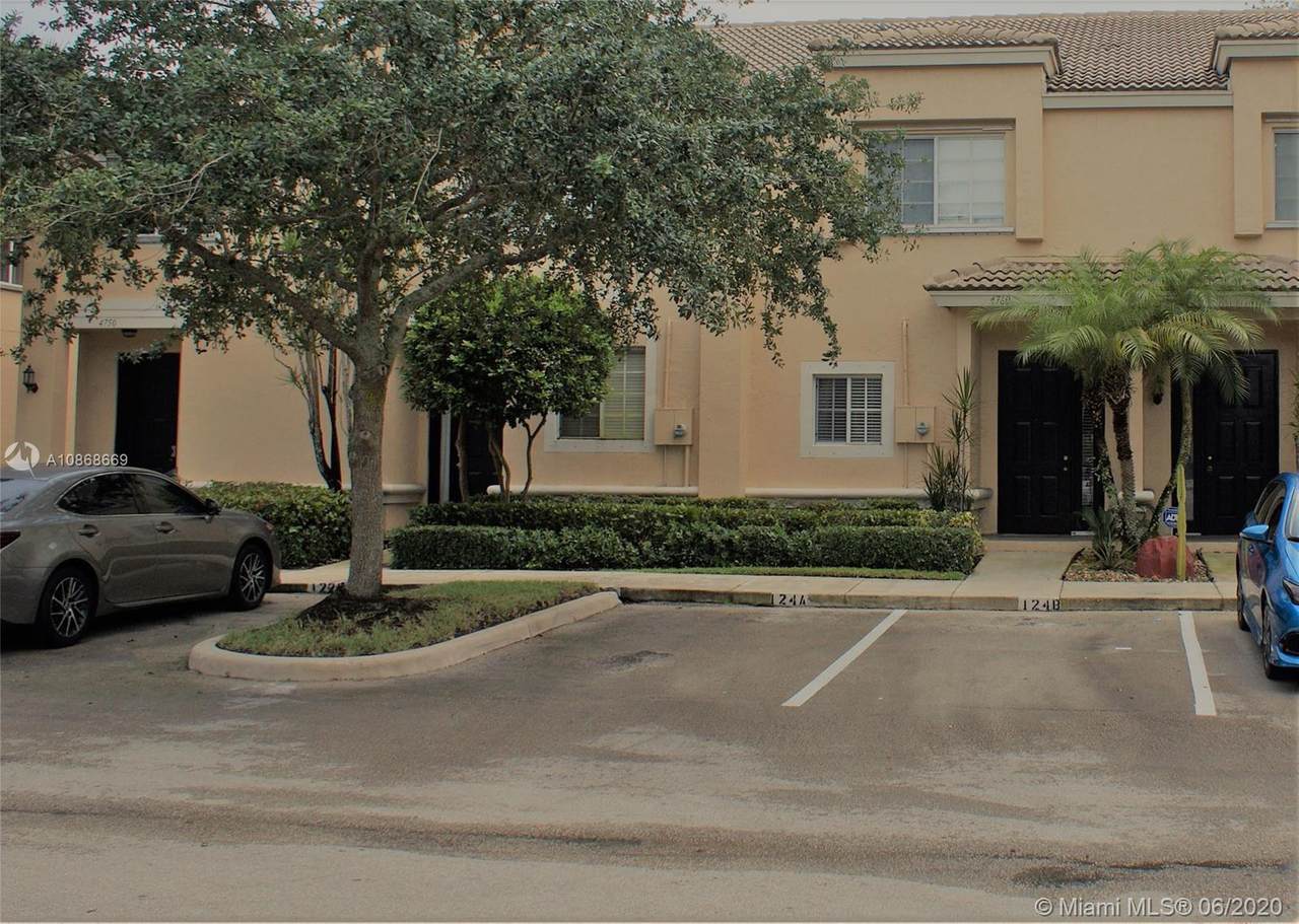4760 57th Pl - Photo 1
