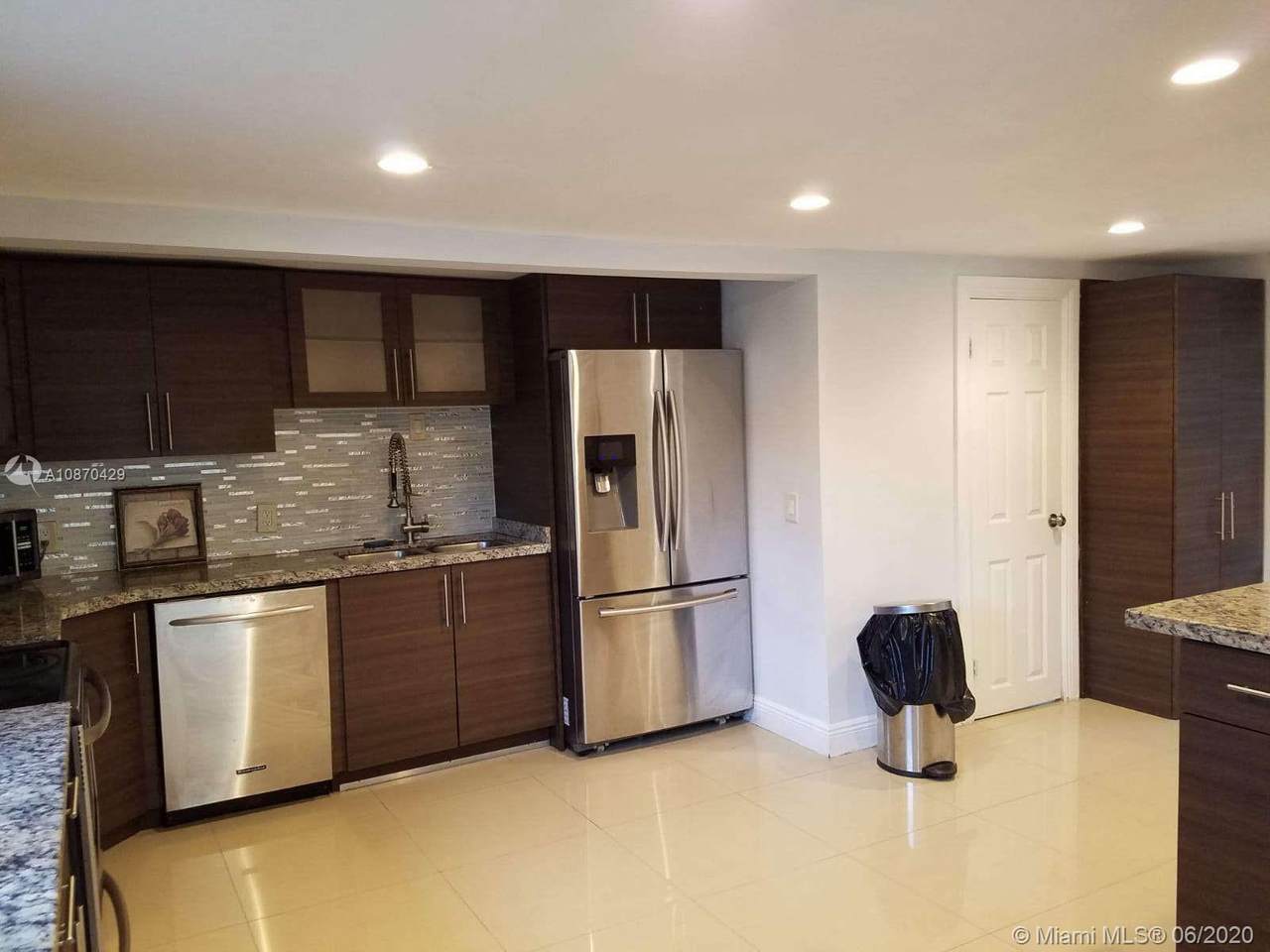 1419 Funston St - Photo 1