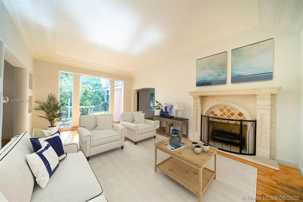 6020 Pine Tree Dr - Photo 1