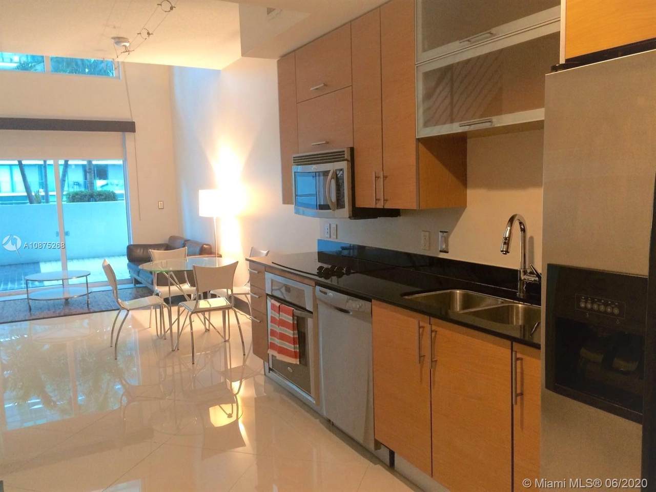 60 13th St - Photo 1