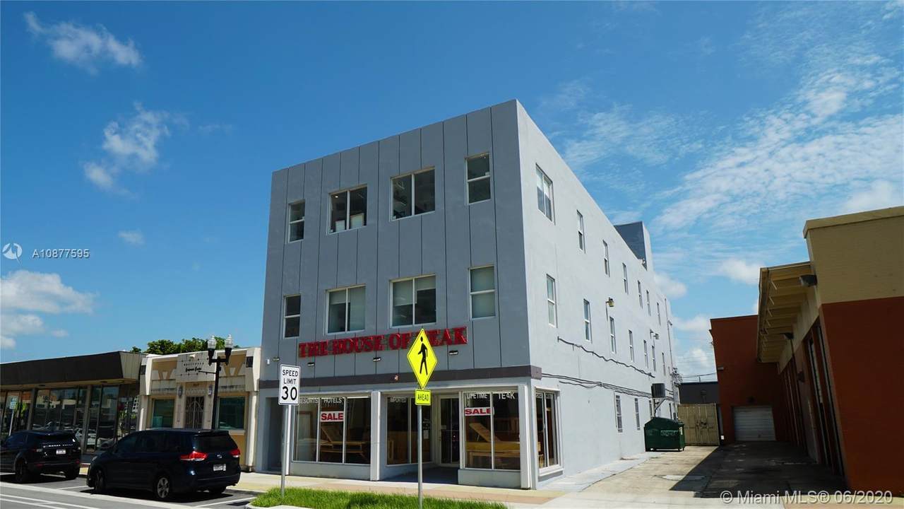 2115 Hollywood Blvd - Photo 1