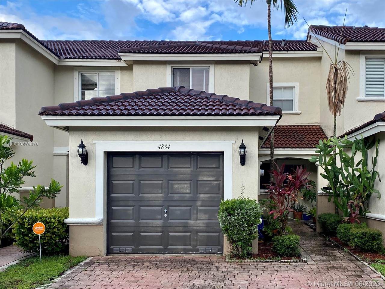 4834 114th Ct - Photo 1