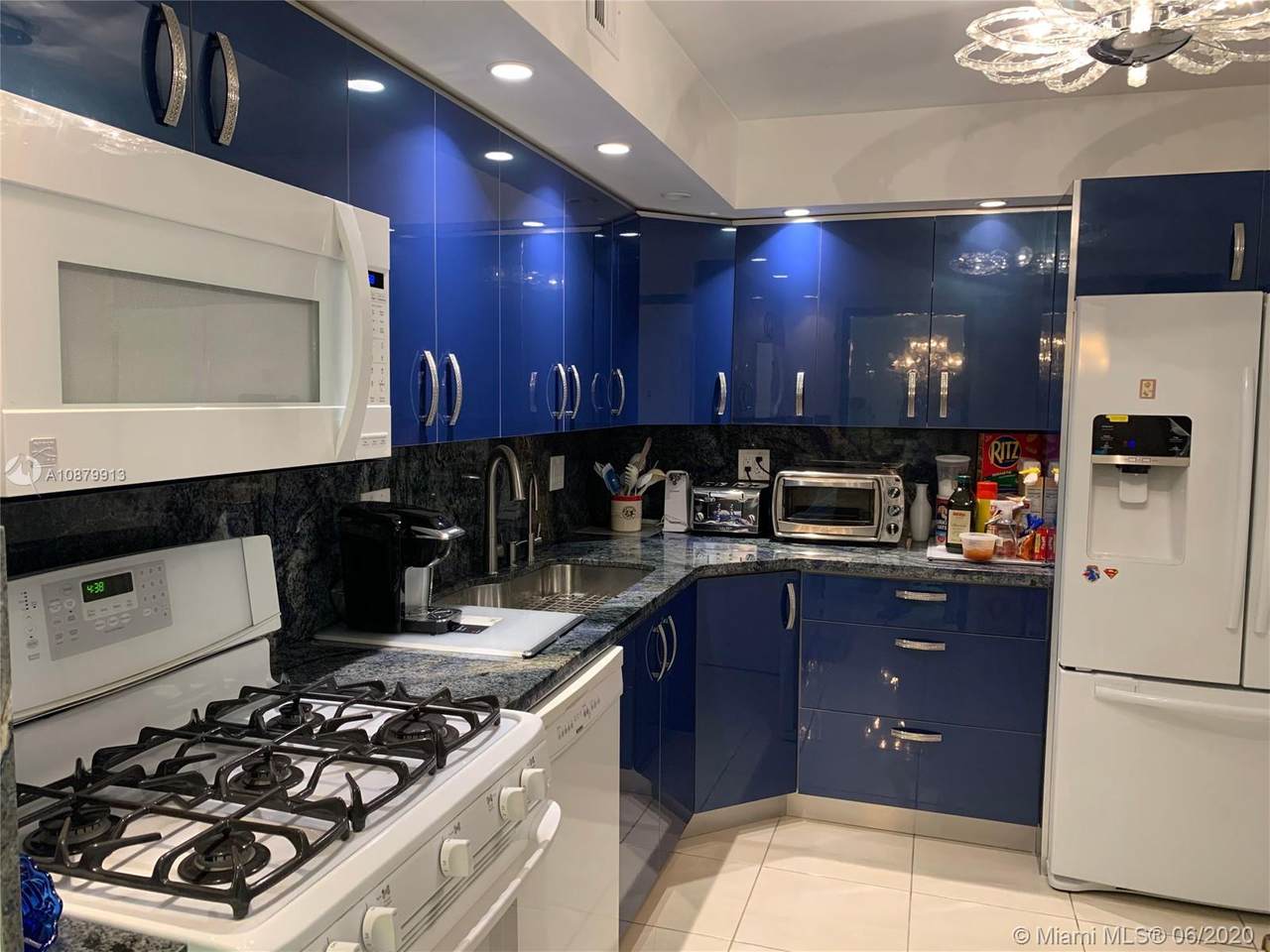 2030 Ocean Dr - Photo 1