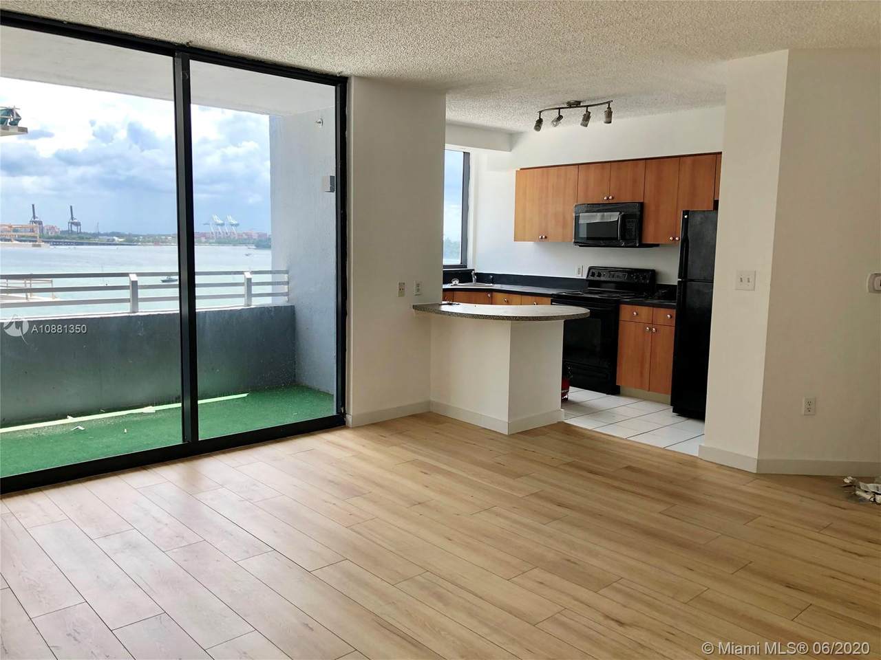 1330 West Ave - Photo 1