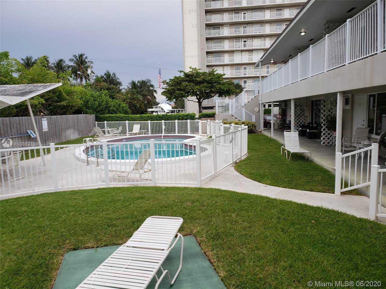 2501 Ocean Blvd - Photo 1