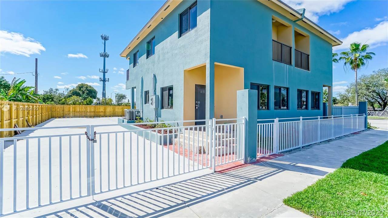 2190 96 Terrace - Photo 1