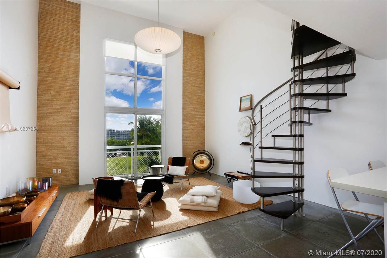 1701 Sunset Harbour Dr - Photo 1