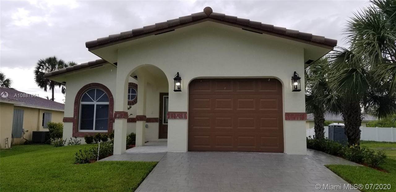 209 16th Ave - Photo 1