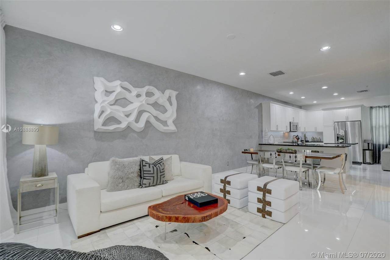 11961 30th Ct - Photo 1