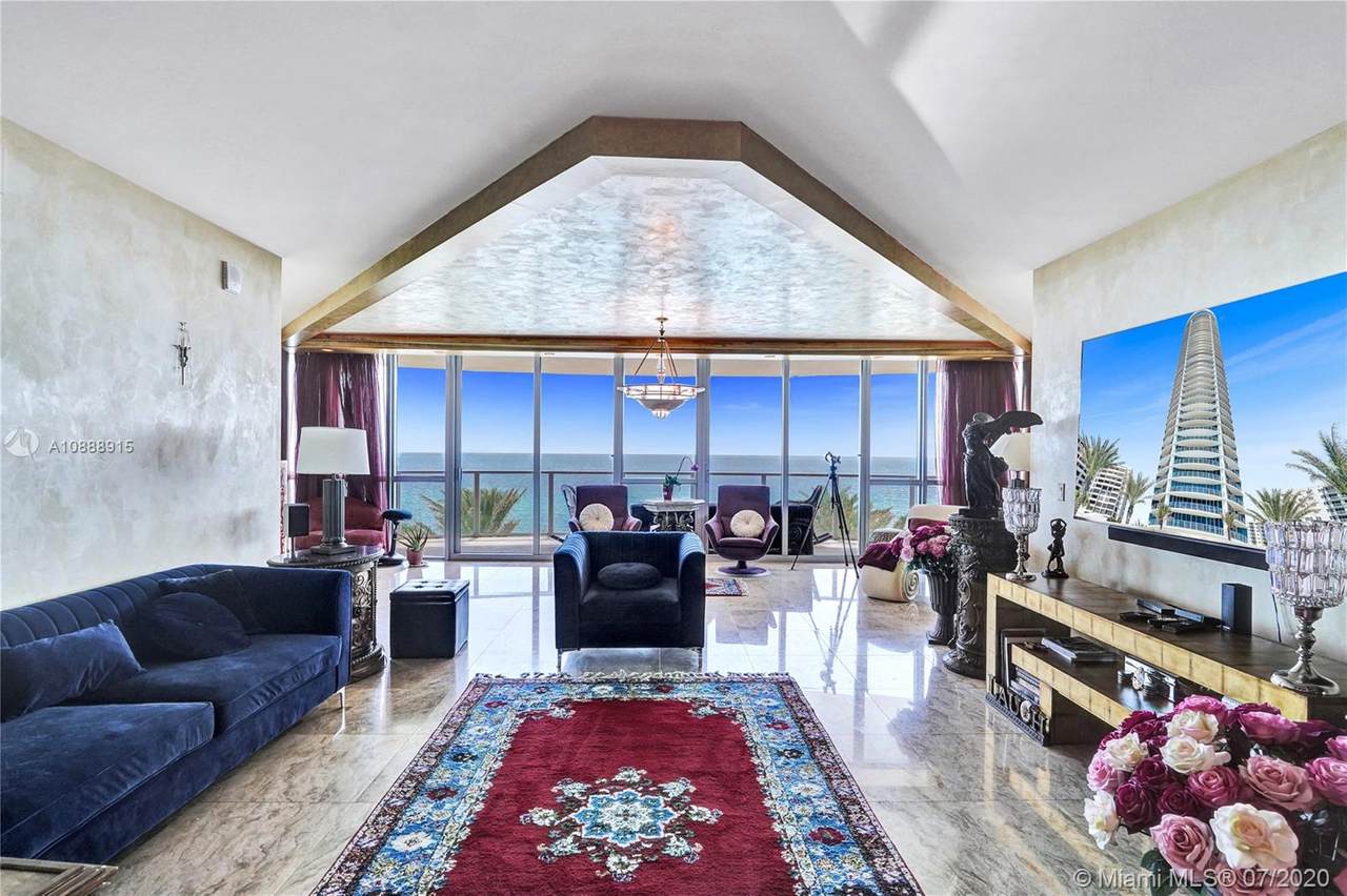 3101 Ocean Dr - Photo 1